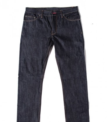 Selvedge jeans for lovers of real authentic jeans, resistant & comfortable.