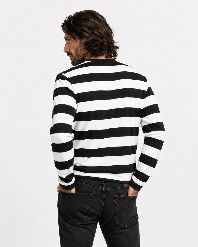 sweat-shirt custom prison noir et blanc – dos – Garage Français