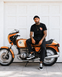 tee-shirt moto 90's black – lifestyle – Garage Français